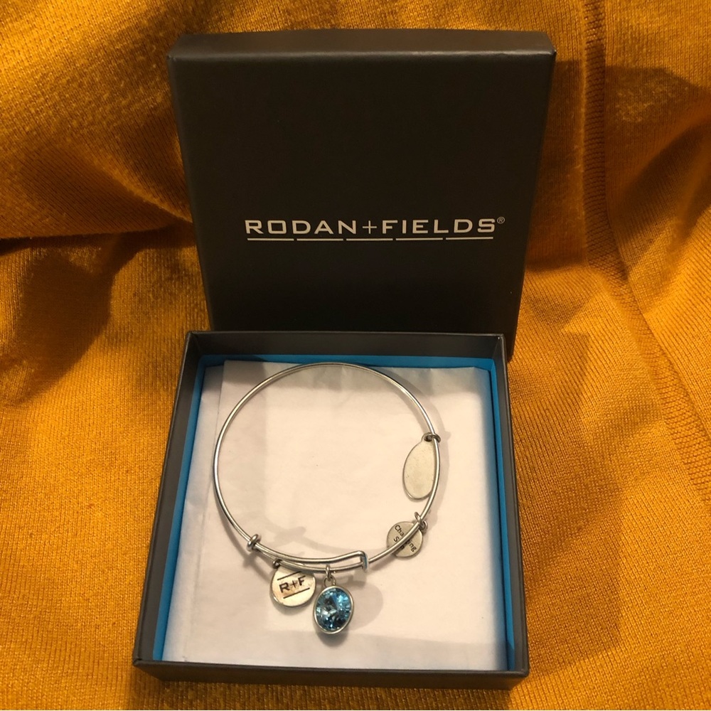 RODAN + FIELDS Milestone Achievement Bracelet